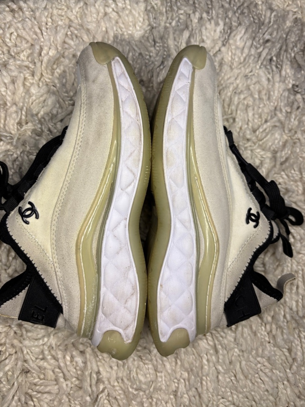 CHANEL Velvet calfskin mixed fibers CC sneakers 37 White grey yellow